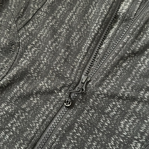 Lululemon Forme Jacket *Cuffins, Ziggy Wee October Angel Wing, size 6 - Picture 6 of 9